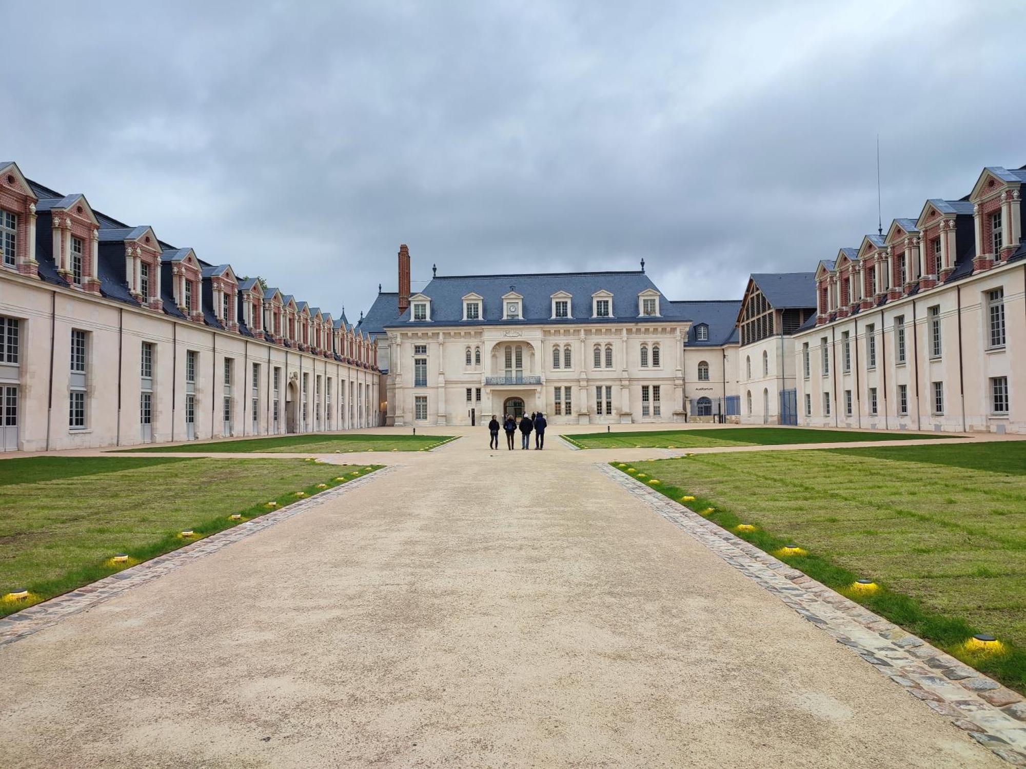Appartement Vintage Avec Vue Sur Le Chateau Pierrefonds Bagian luar foto